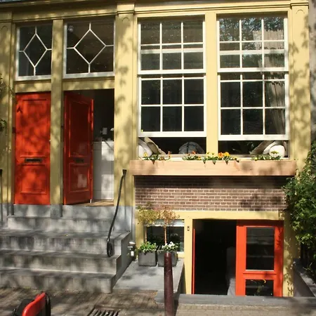 The Orange Canals Suite